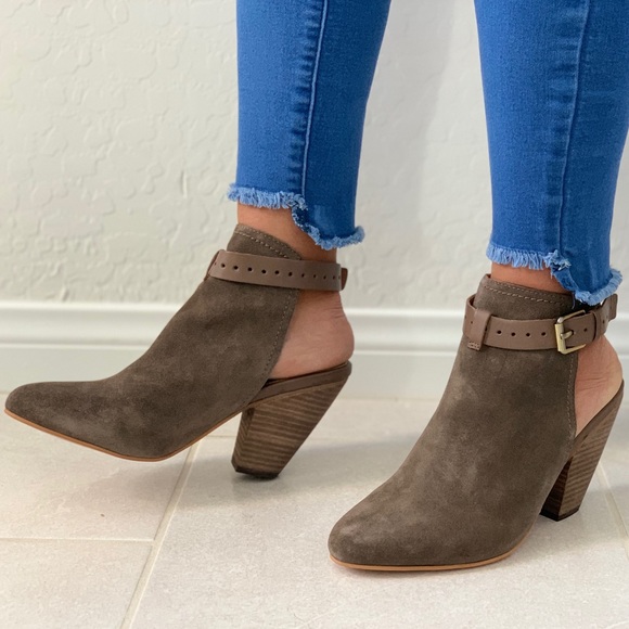 Brushed Distressed Leather Closed Slingback Mule - Picture 3 of 5